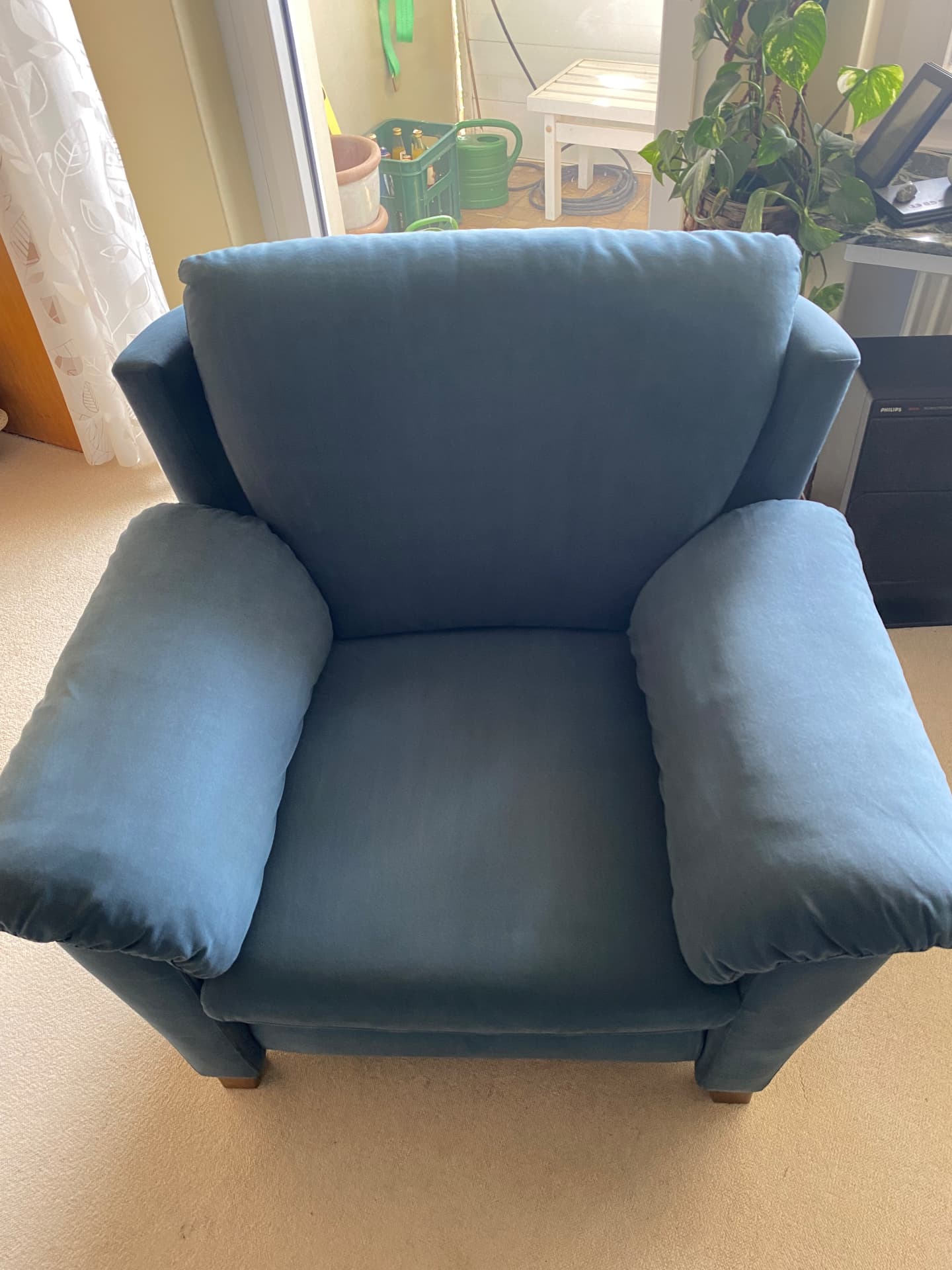 Polstersessel blau · Bayern nachher