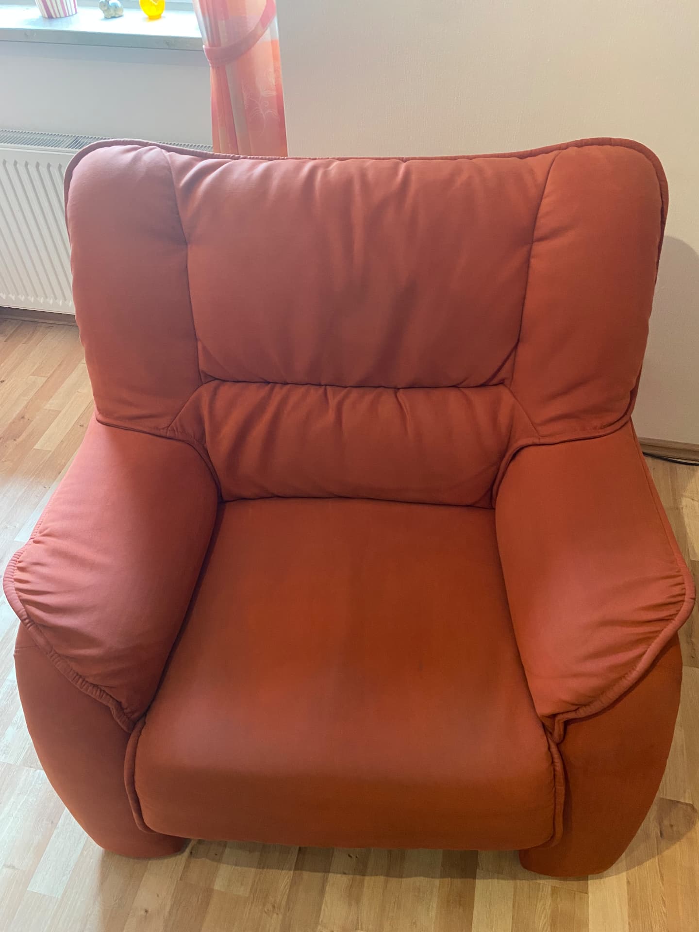 Polstersessel terrakotta · Bayern nachher