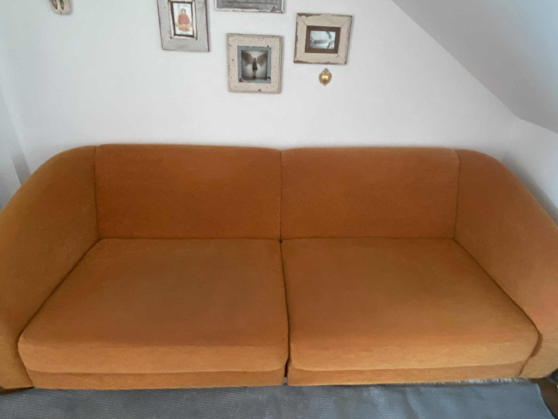 Couch orange komplett · München nachher
