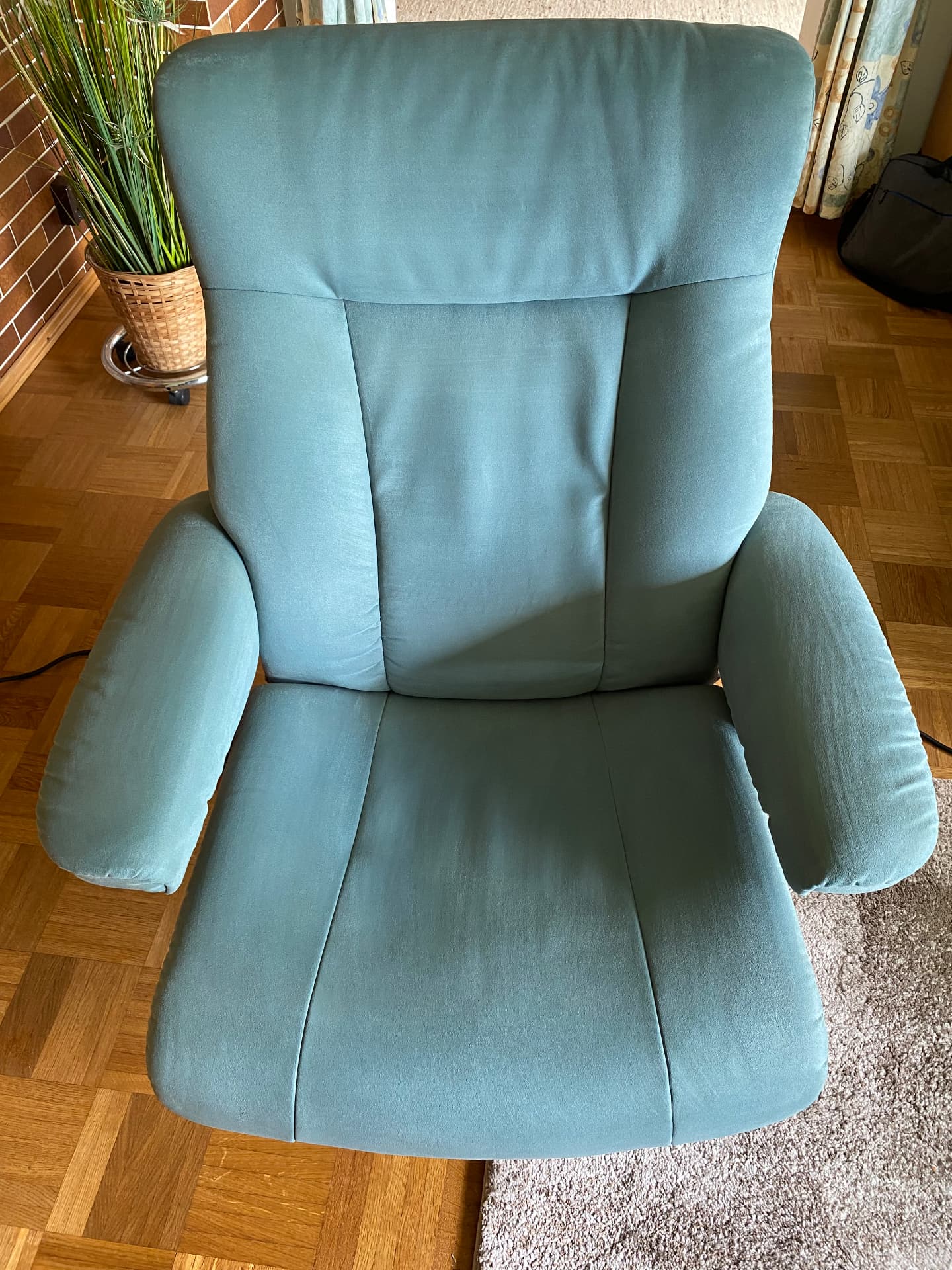 Relaxsessel Alcantara mint · Bayern nachher